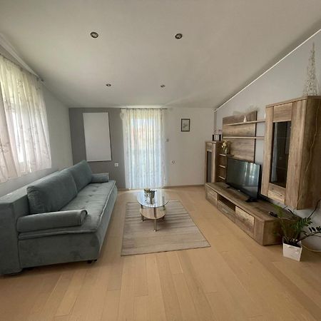 Apartments Meri Vodice Ngoại thất bức ảnh