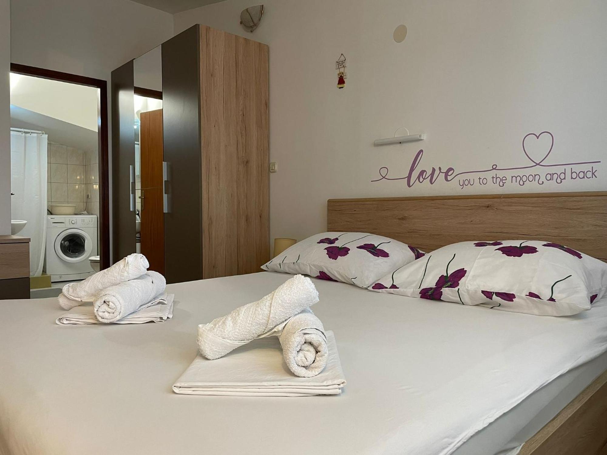 Apartments Meri Vodice Ngoại thất bức ảnh