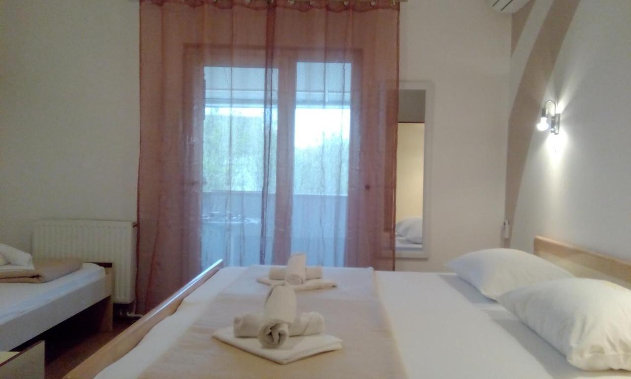 Apartments Meri Vodice Ngoại thất bức ảnh